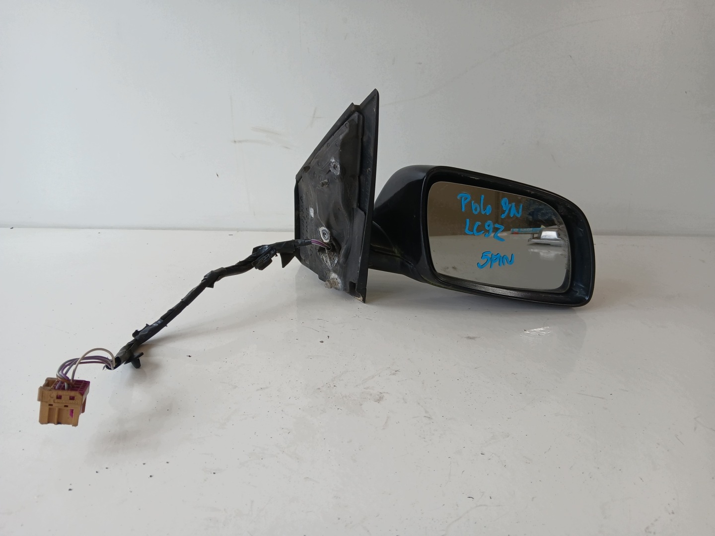 VW POLO 9N mirror right LC9Z 5 PIN