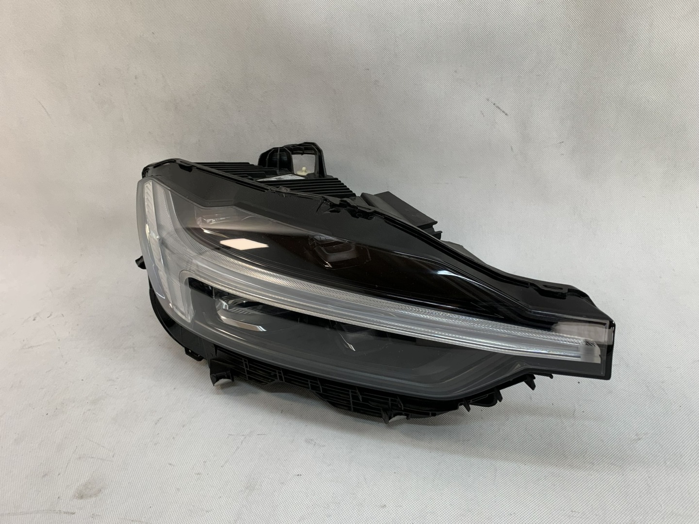 light Reflektor right Volvo XC60 II 17r Full led 32420440 08.26