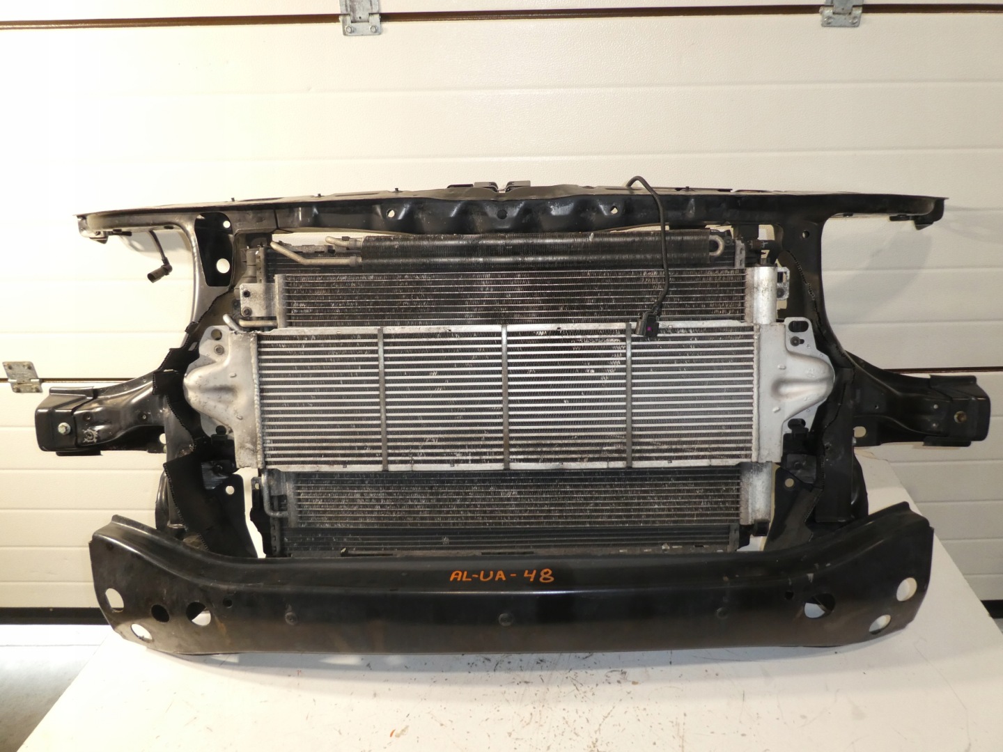 sider support panel for radiators pillar iron VW T5