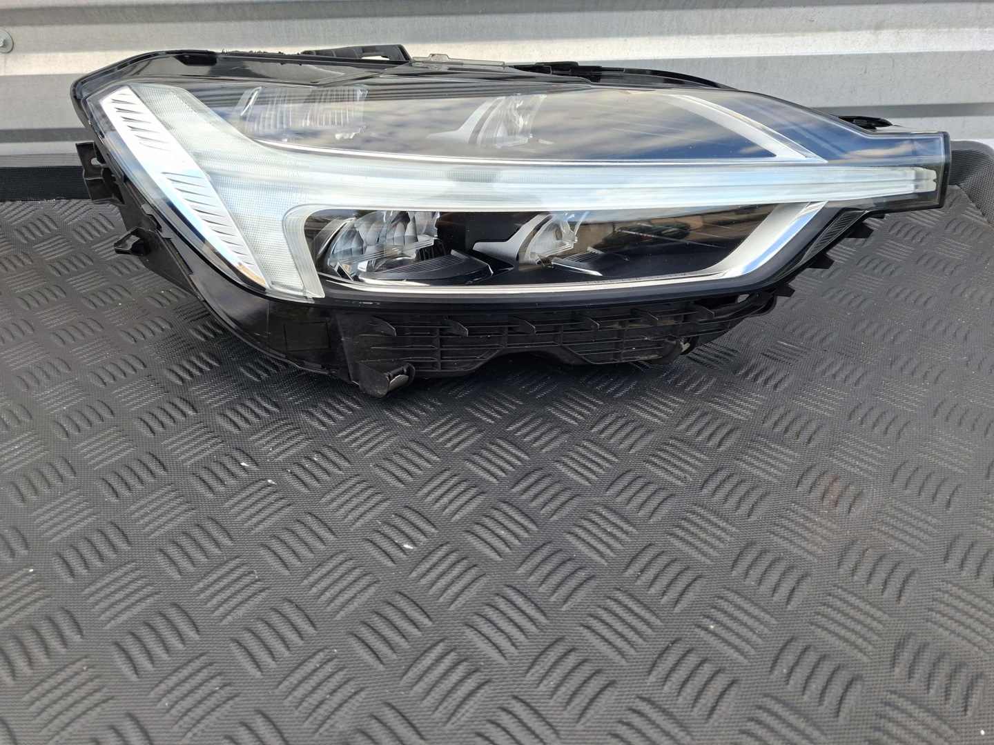 light front right front right FULL LED 31420420 ANGLIK VOLVO XC60 II