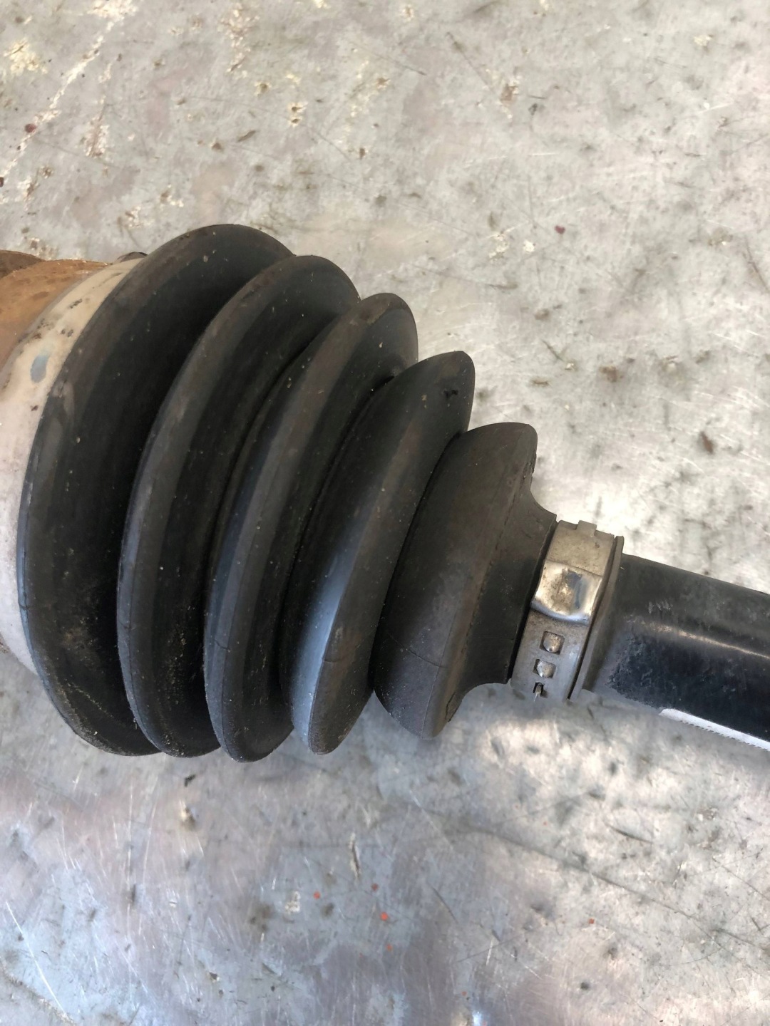 semi-axis left OPEL ASTRA J 13335145