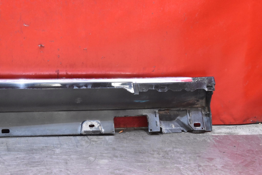 cap threshold left 040 A2136908704 MERCEDES E-KLASA W213 KOMBI 16-21