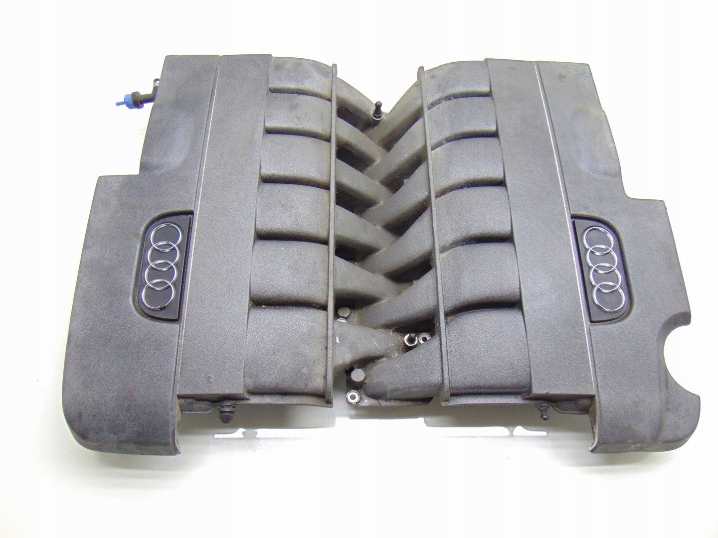 intake manifold AUDI A8 D3 6.0 W12 BHT 07C133221AJ