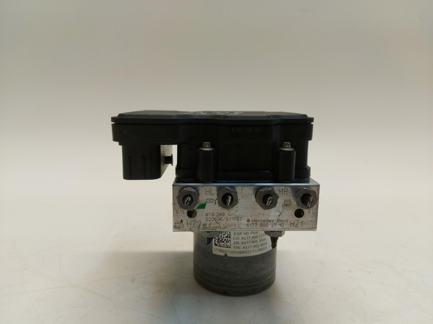 MERCEDES W118 CLA pump control unit ABS A1779002710