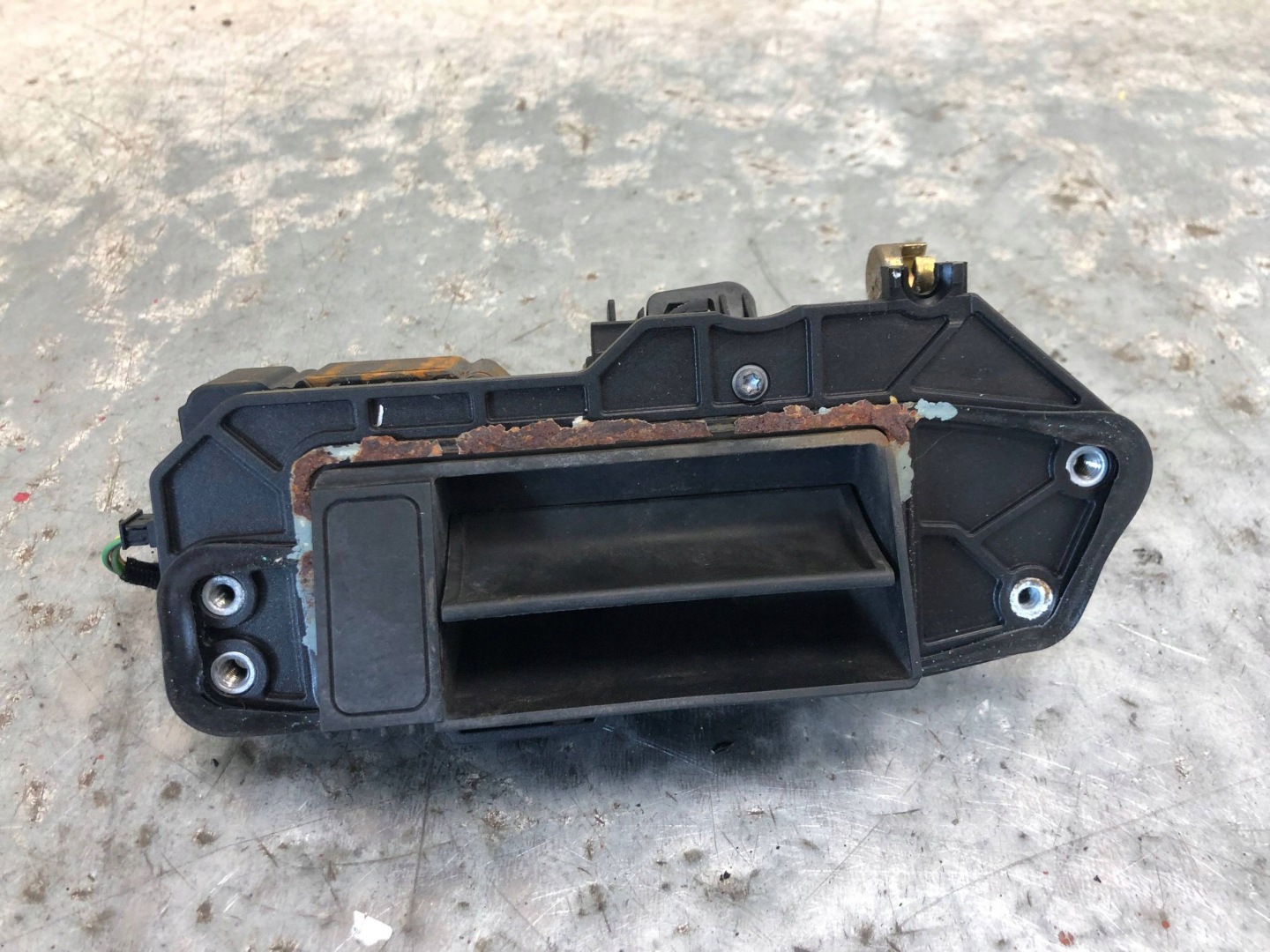 handle bonnet boot MERCEDES W211 KOMBI A2117400093