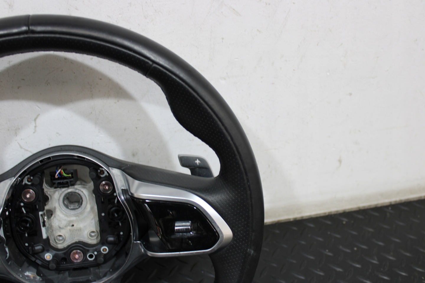 steering wheel, MULTIFUNKCJA with shifting JAGUAR E-PACE X540 LIFT R-DYNAMIC