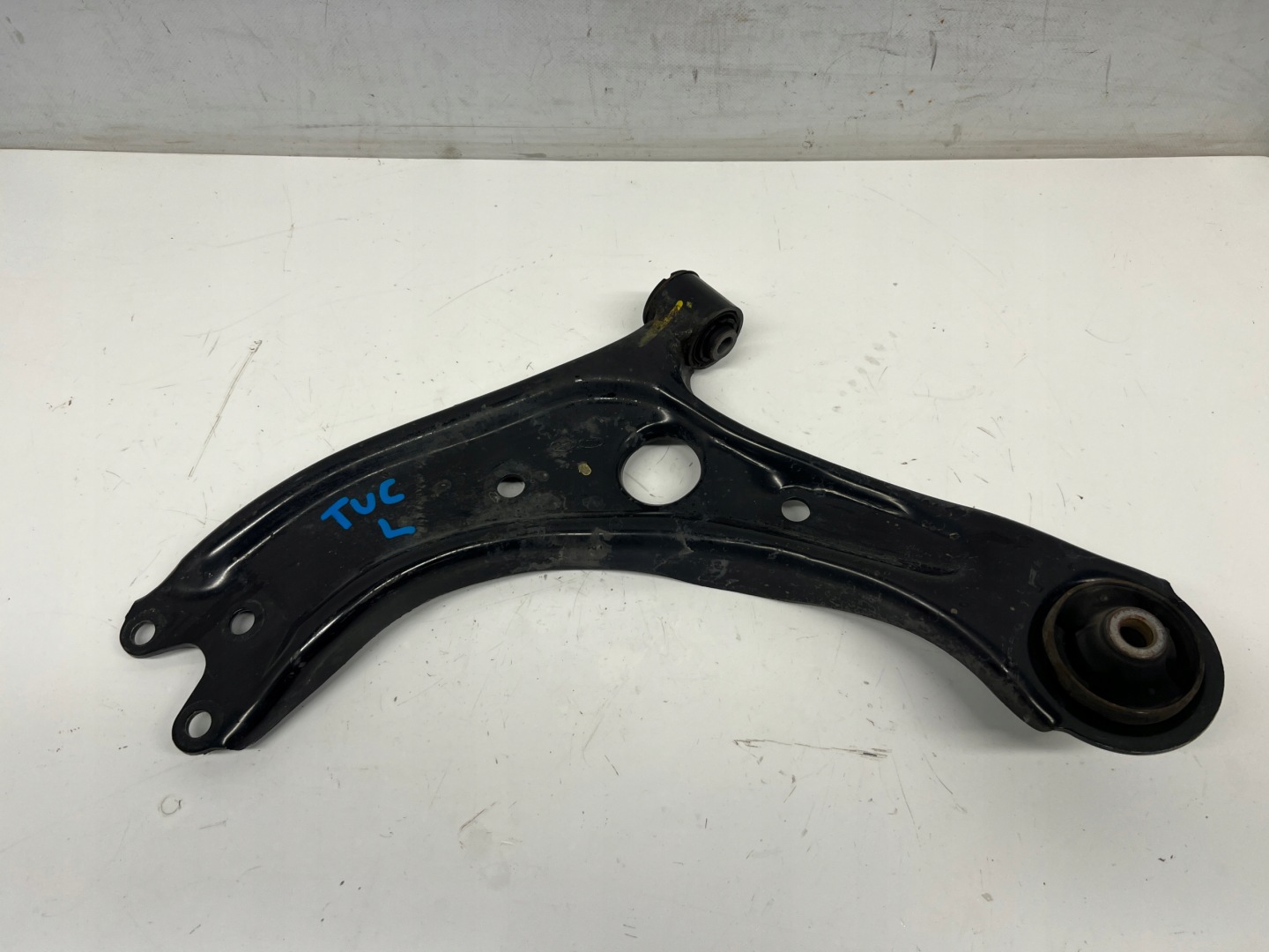 Hyundai Tucson III arm left front front