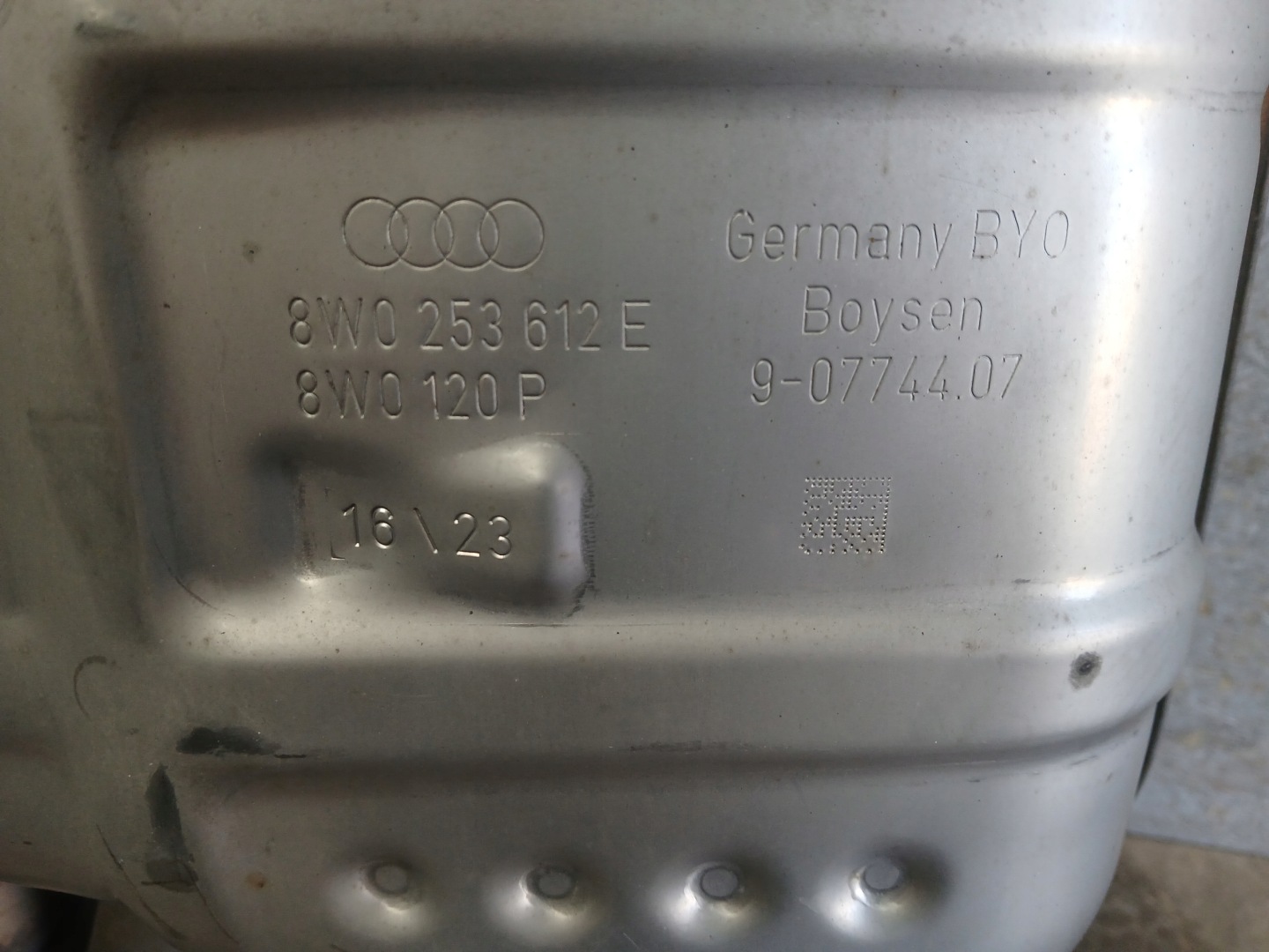 muffler, exhaust right AUDI A4 B9 8W0 RS4 8W0253612E