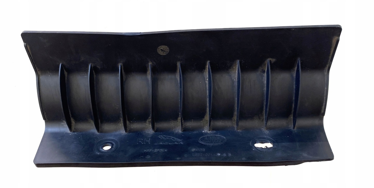 right bumper bracket of the front front LAND ROVER DEFENDER II L663 OE