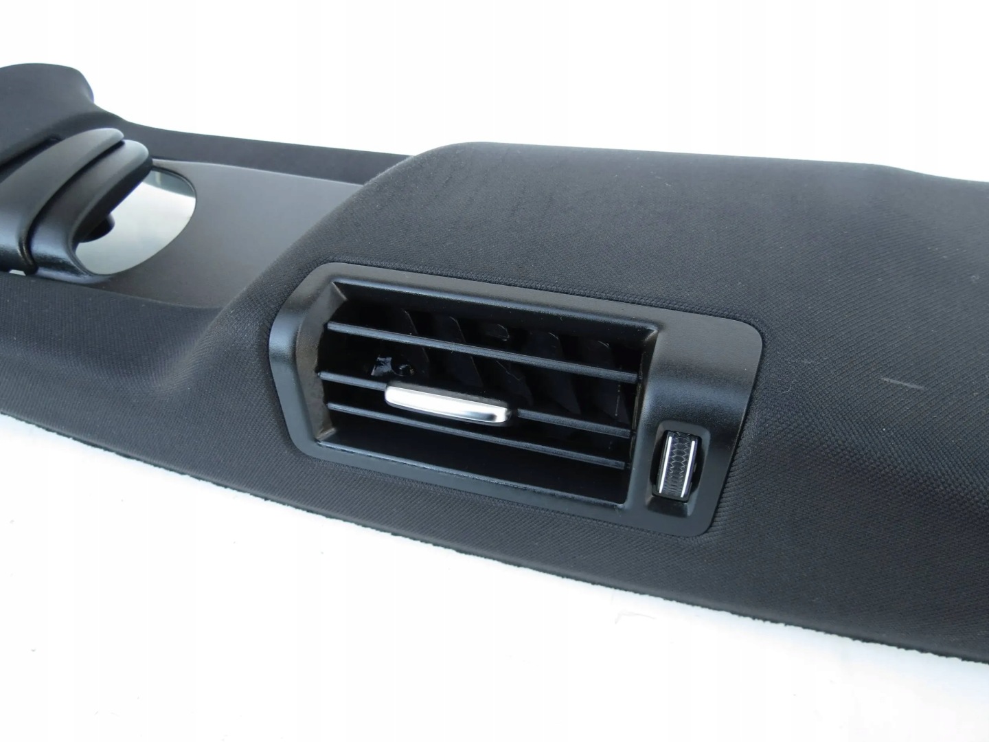 cover SLUPKA B left VOLVO XC60 II 17