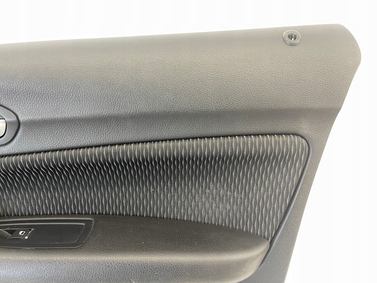 BMW F20 side upholstery door right front 7240404