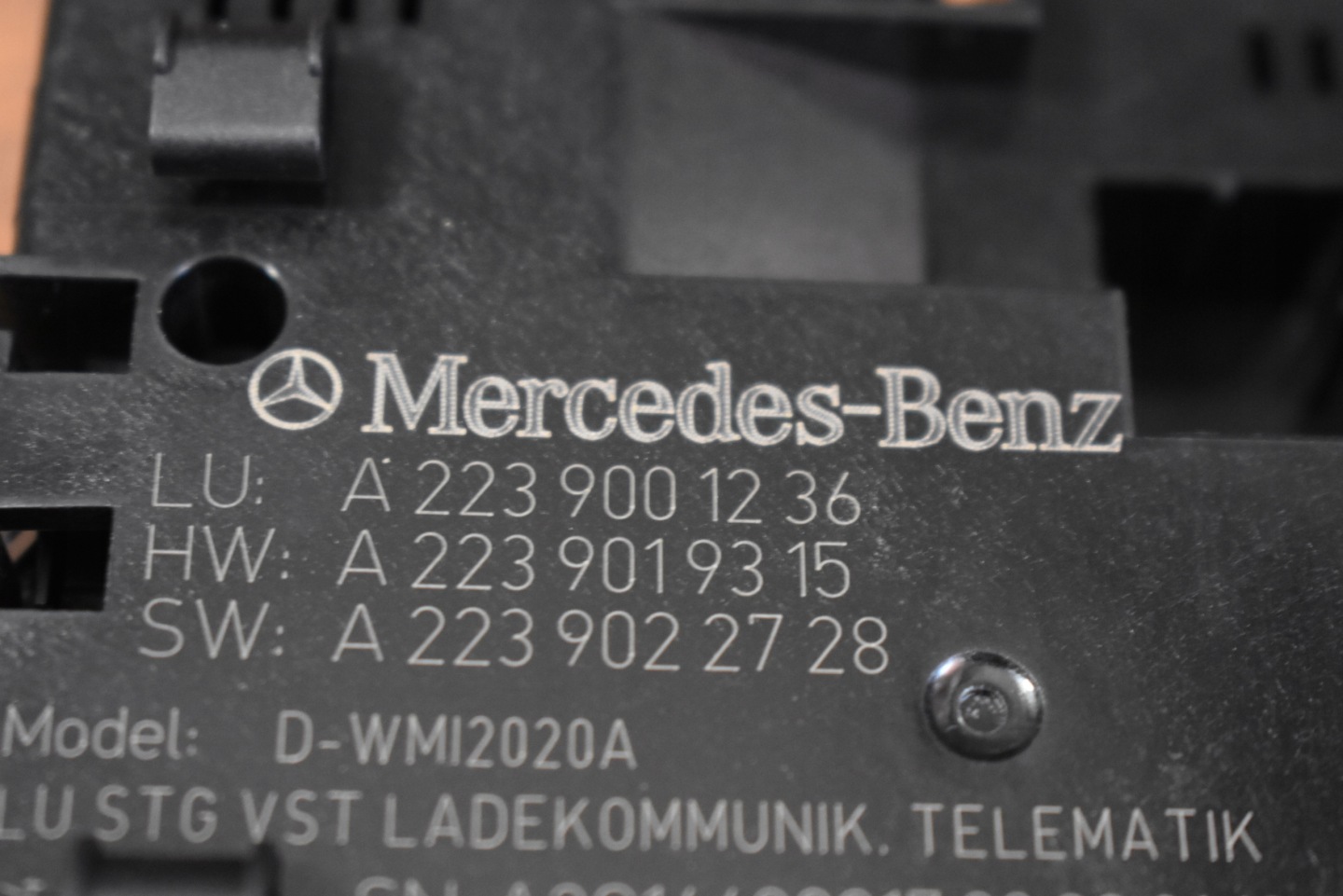 IDEALNA LADOWARKA INDUKCYJNA MERCEDES 1 9