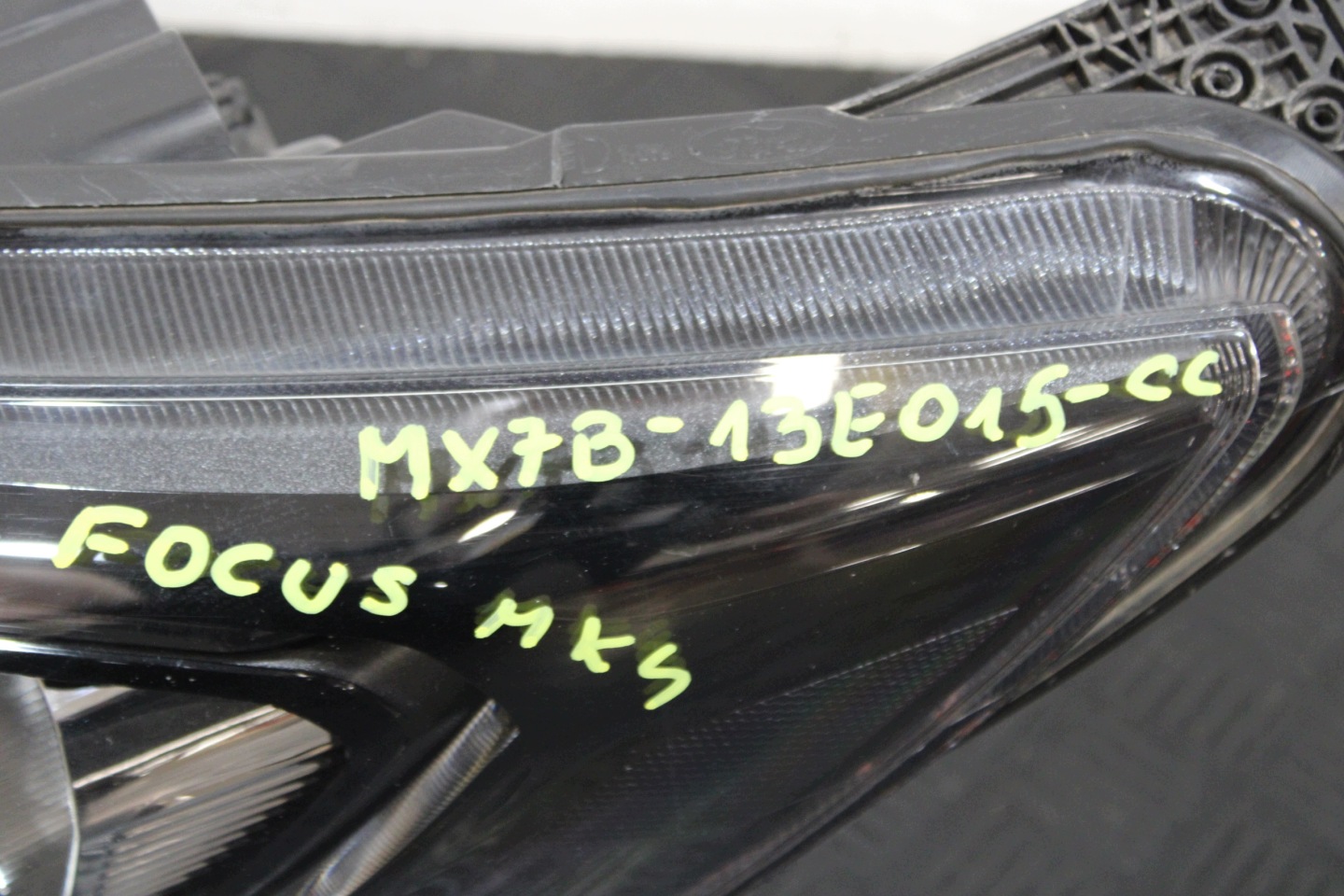 light left front MX7B-12E015-CC FORD FOCUS MK4 KOMBI ST-LINE
