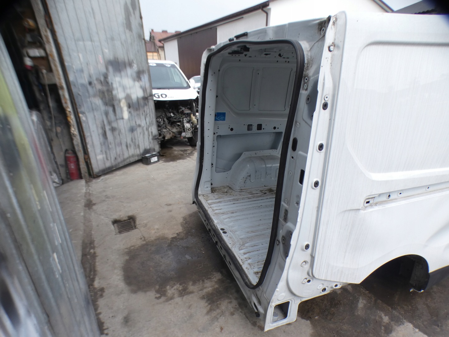 TRAFIC IV OPEL VIVARO 2024 rear panel threshold lower floor BOK fender LONG