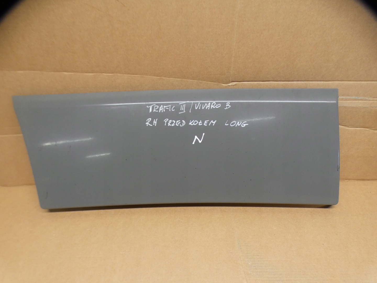moulding right left rear part rear RENAULT TRAFIC III LONG