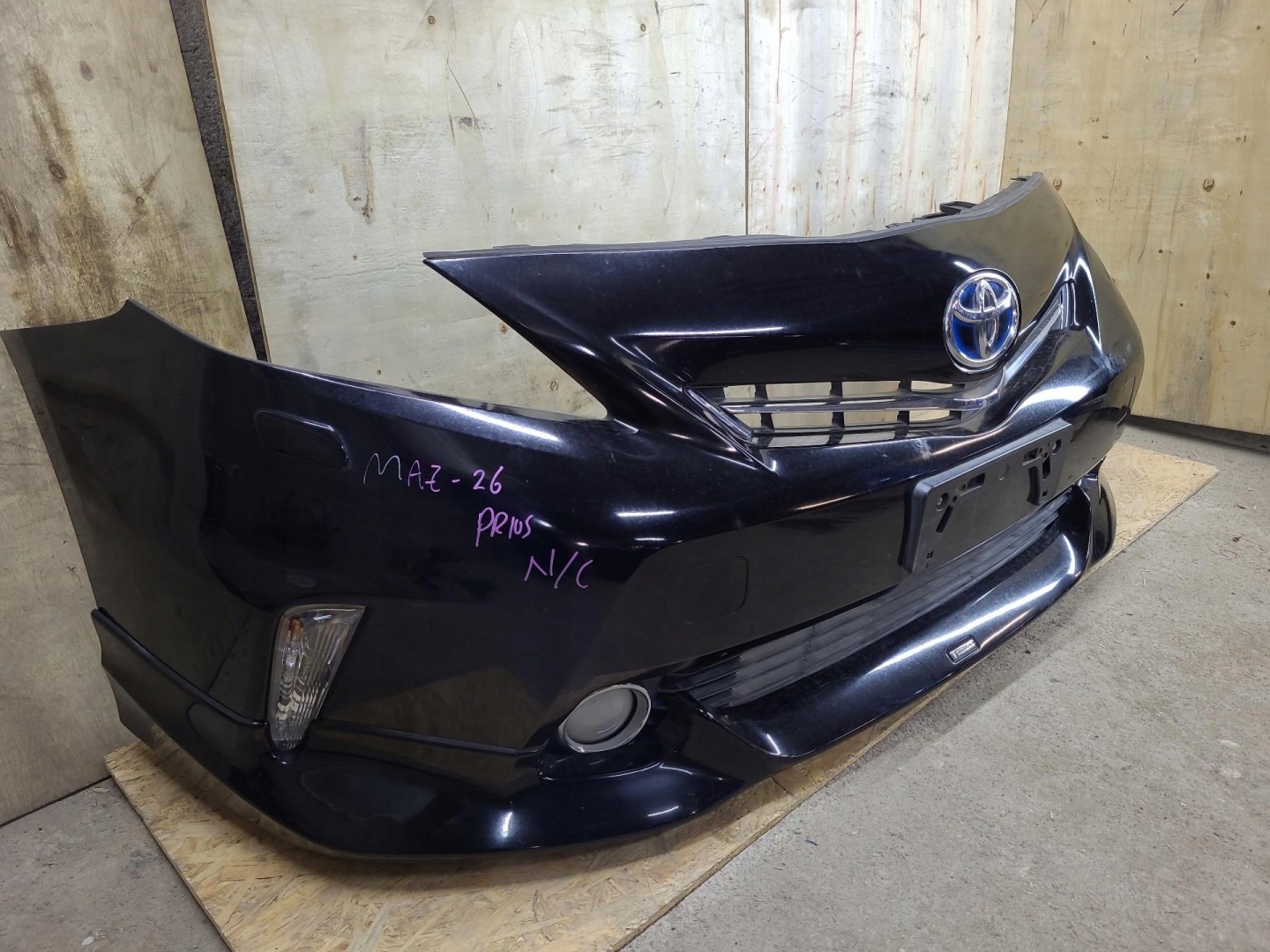 bumper front Toyota Prius plus ZVW40 2012 52119-47240