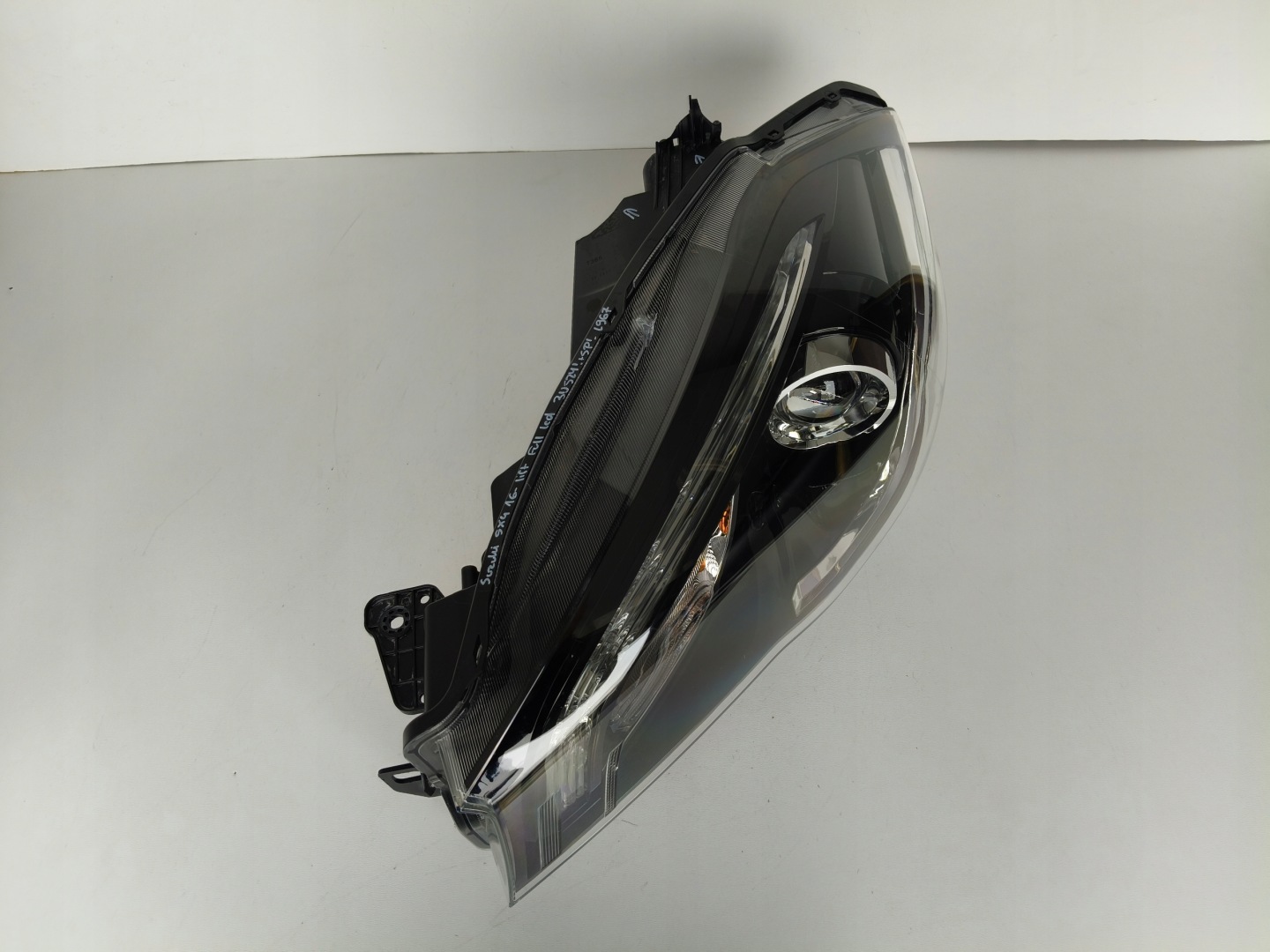 light left REFLEKTOR SUZUKI SX4 S-CROSS 16- LIFT LED