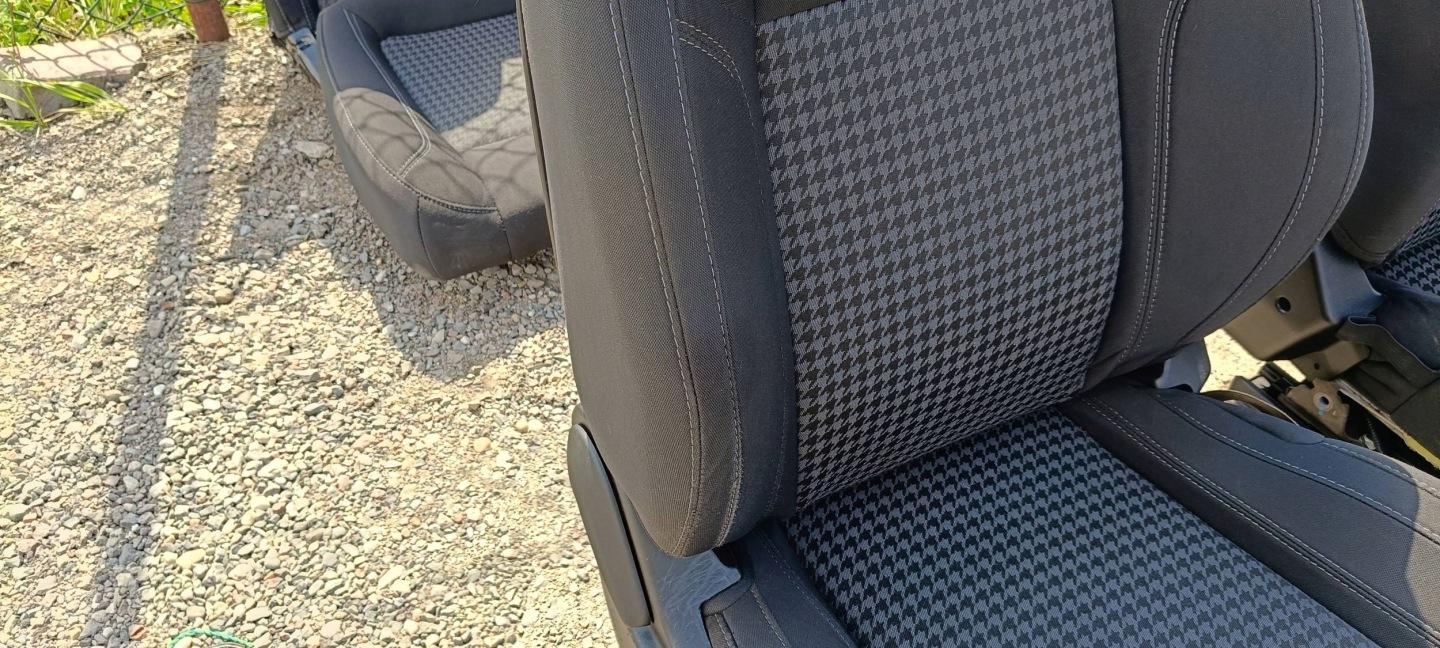 sitze innere verkleidung Dodge Challenger 2015