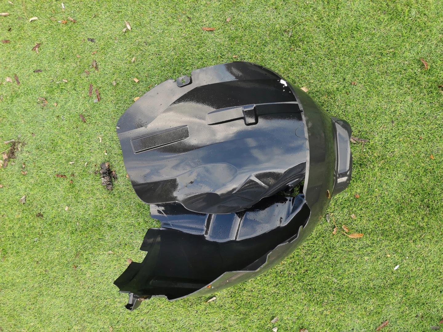 FORD FOCUS MK2 mudguard right front 6M5Y-16114-AA 6M5Y16114AA