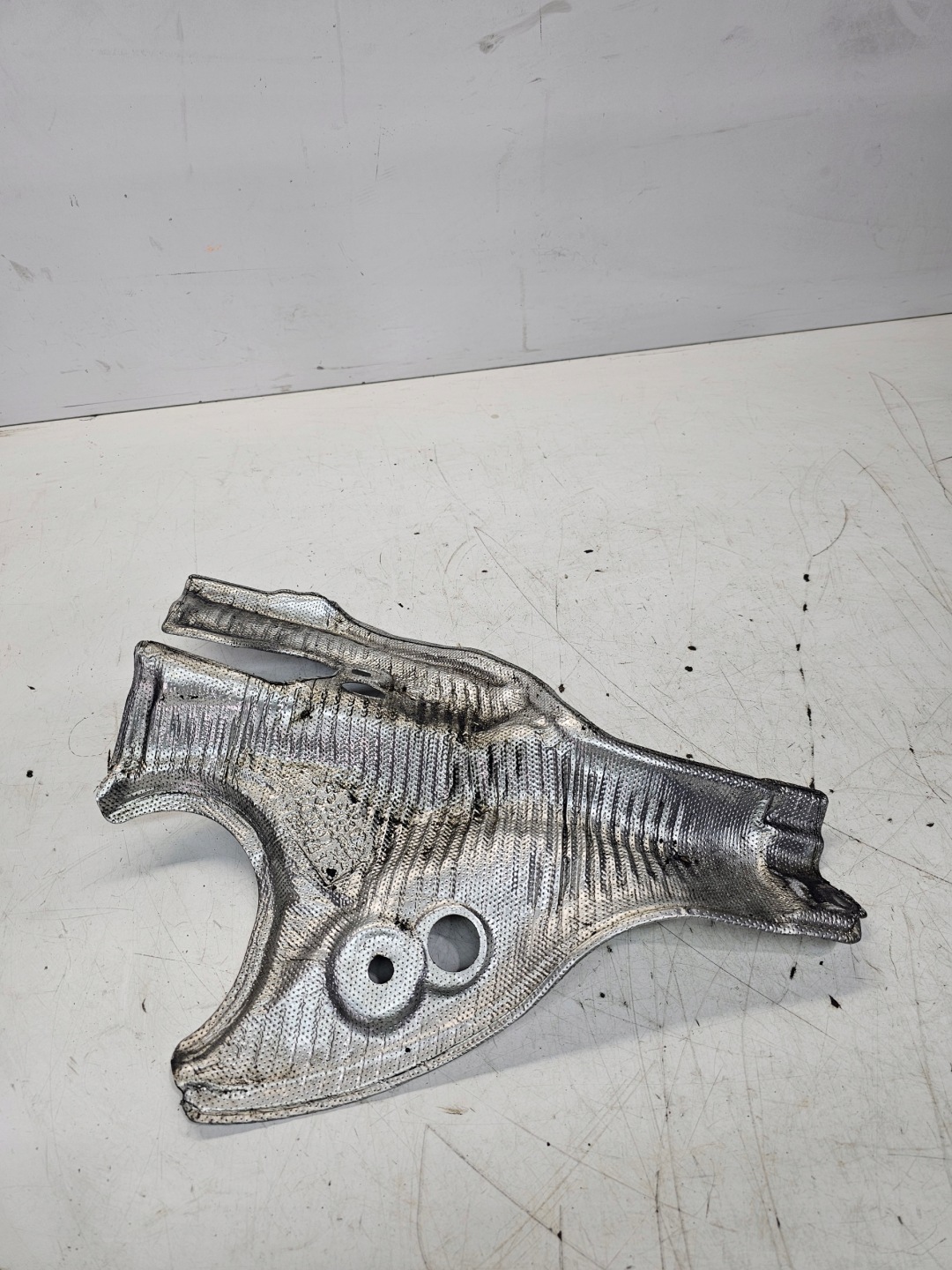 BLENDE ABDECKUNG TERMICZNA TUNELU AUDI Q5 8R 8R1804163A