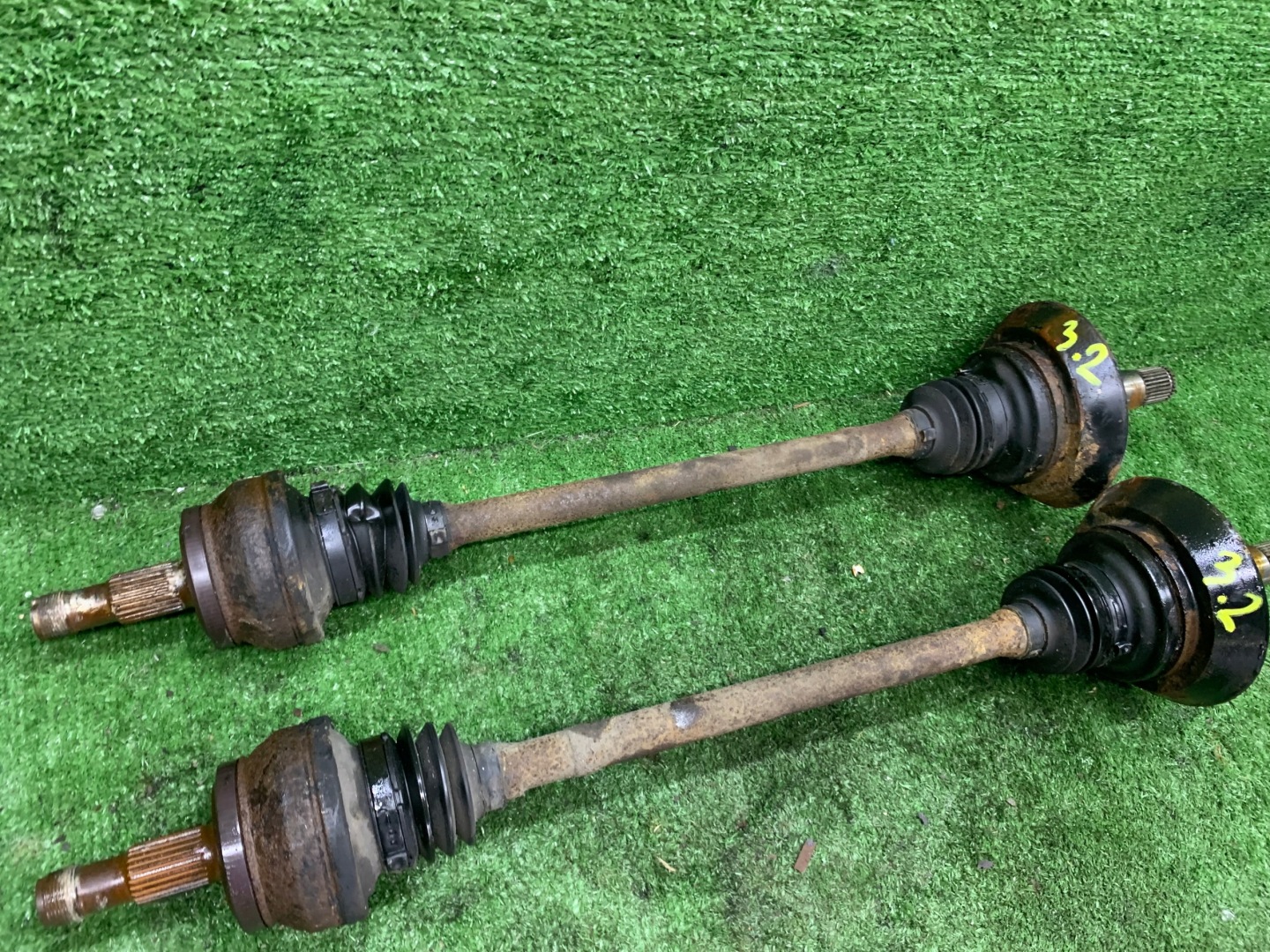 semi-axis left rear part rear MERCEDES W211 3.2 CDI