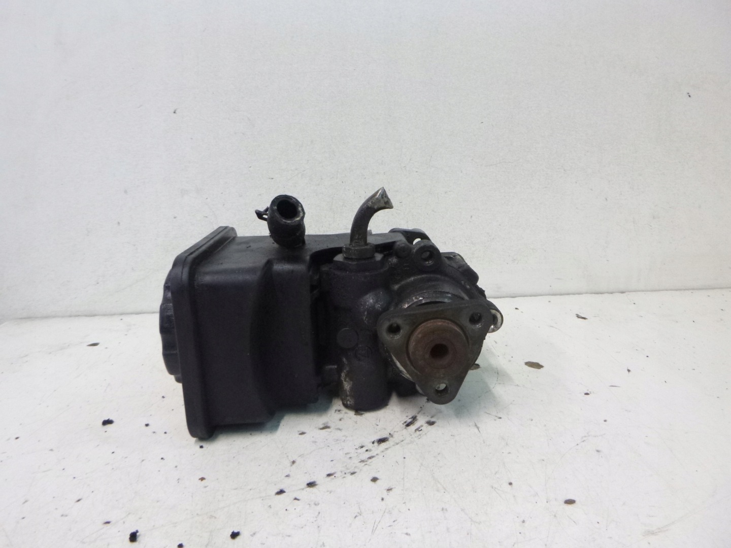 POMPE DIRECTION ASSISTÉE BMW E46 2.0D 1998
