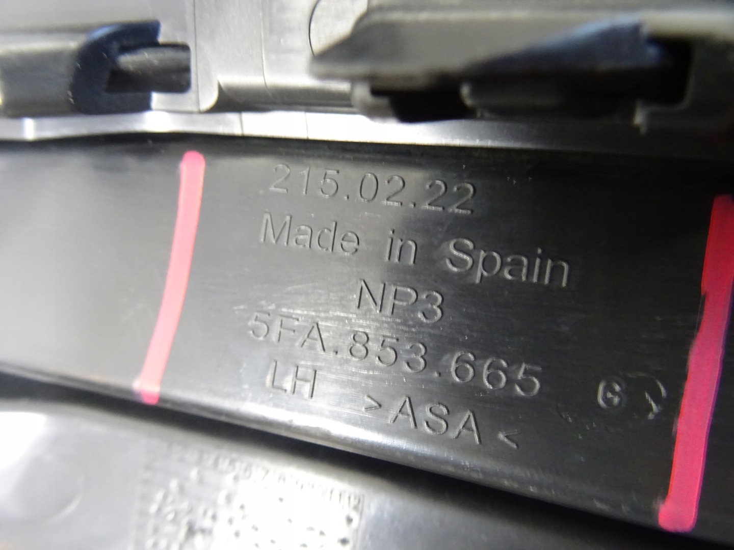 grid of a bumper front front left SEAT LEON IV 4 5FA853665