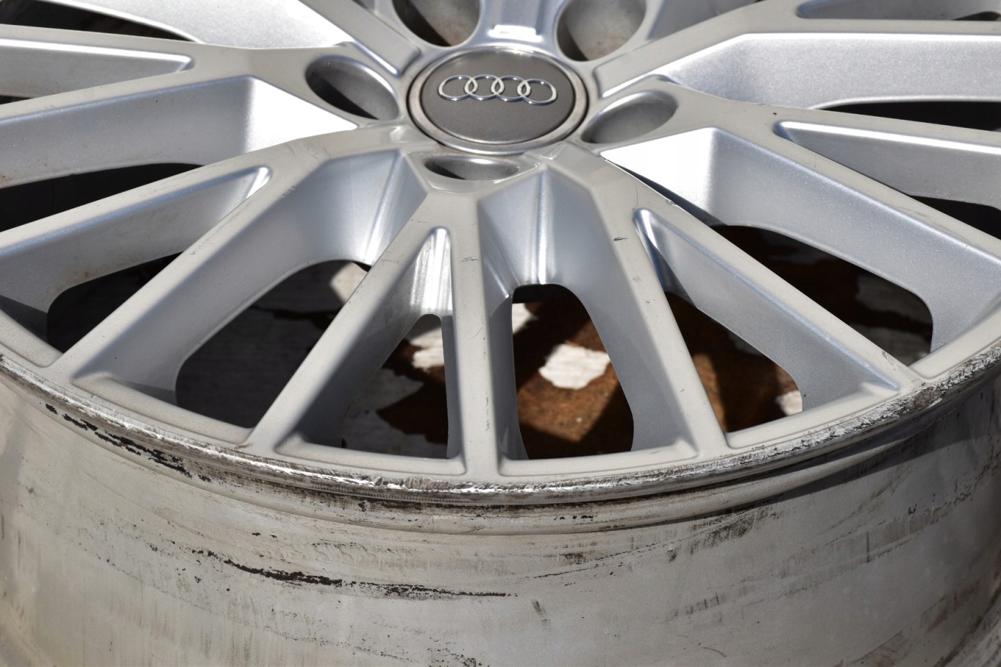 disk hliníkový AUDI TT 8,5" x 18 " 5x112 ET50 8S0601025D
