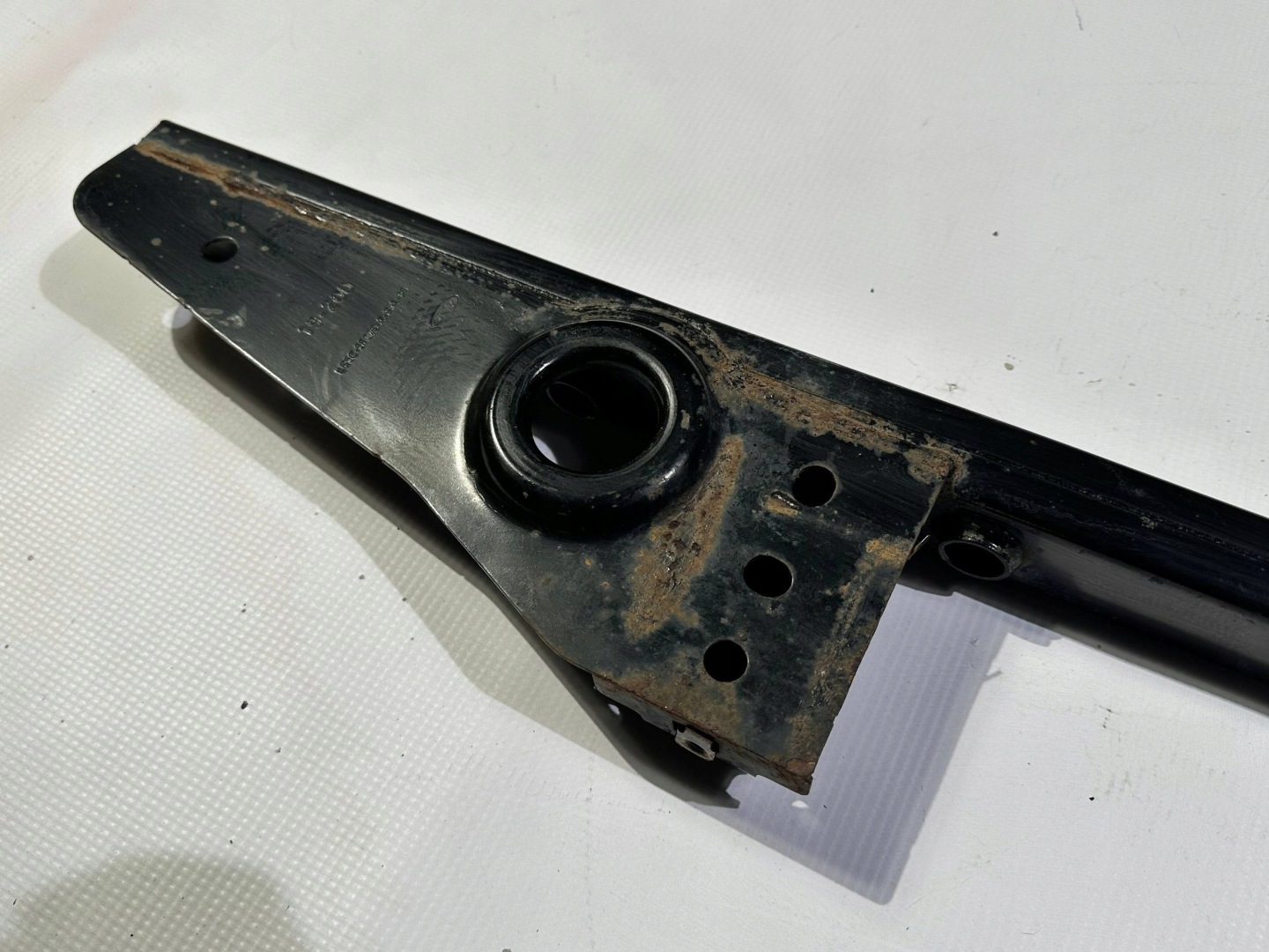 holder sider bracket radiator front front Ford Explorer 2020+