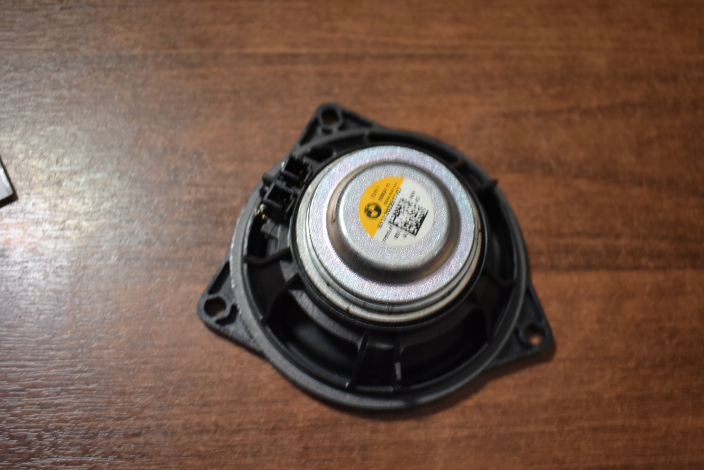 IDEALNY HAUT PARLEUR CONSOLE BMW G05 G06 G07 1