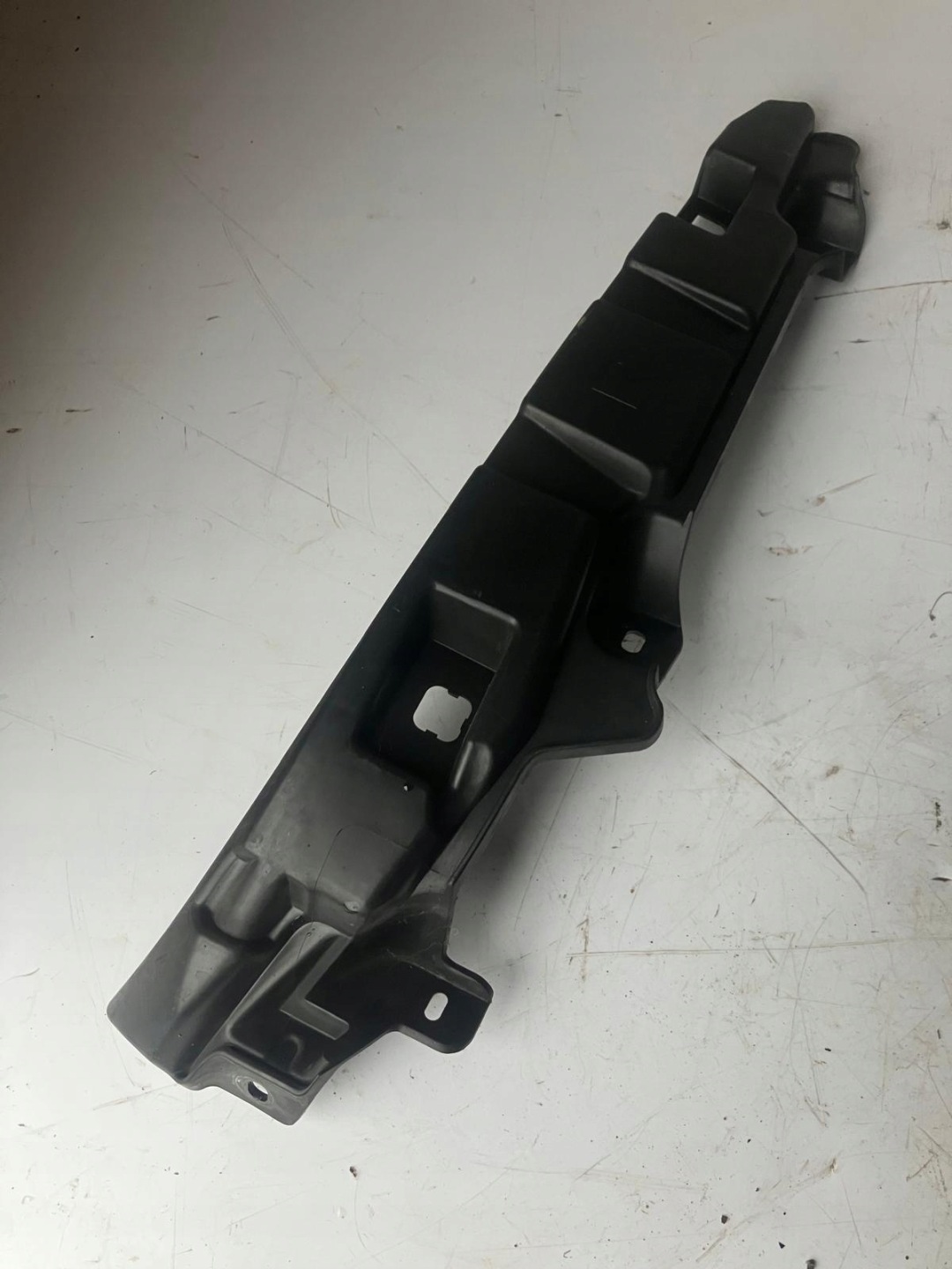 support holder lights right front RENAULT LATITUDE 622220009R