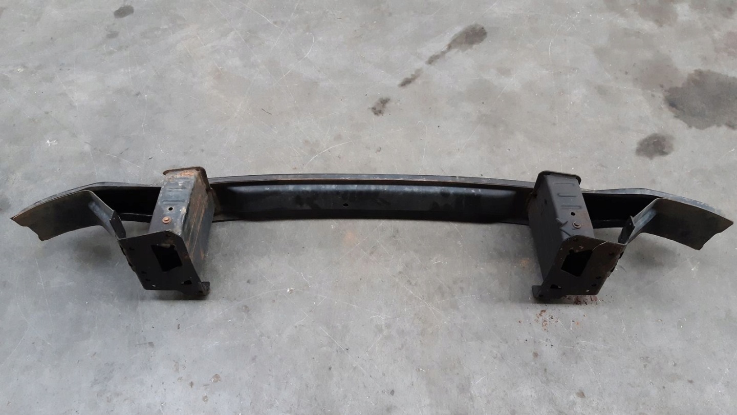 bumper support below bumper Mercedes Vito W639 LIFT LONG 2,2 CDI