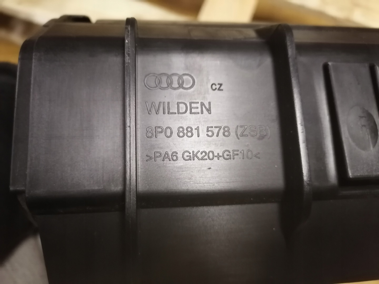Handschuhfach SITZ PRAWYAUDI A3 8P 8P0881578
