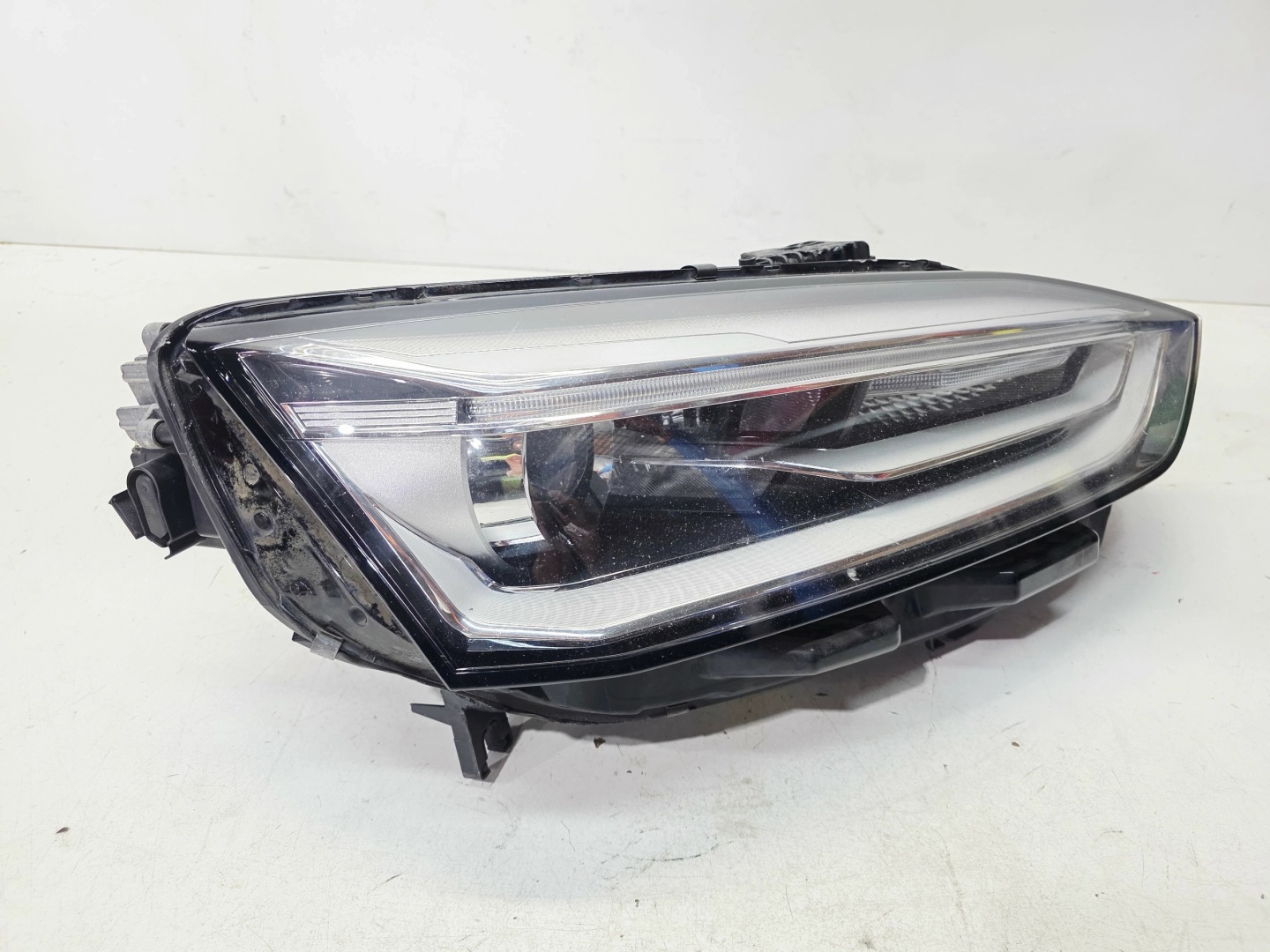 REFLEKTOR light right front XENON AUDI A5 8W 8W6941006D 17/26