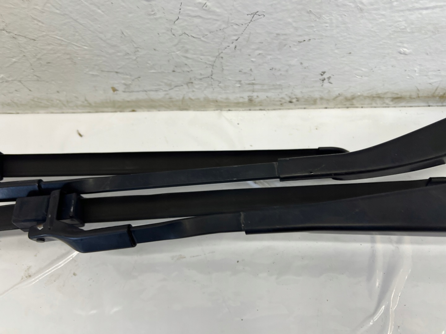 stierača predné MERCEDES-BENZ E (W212) A2128201344 A2128200944