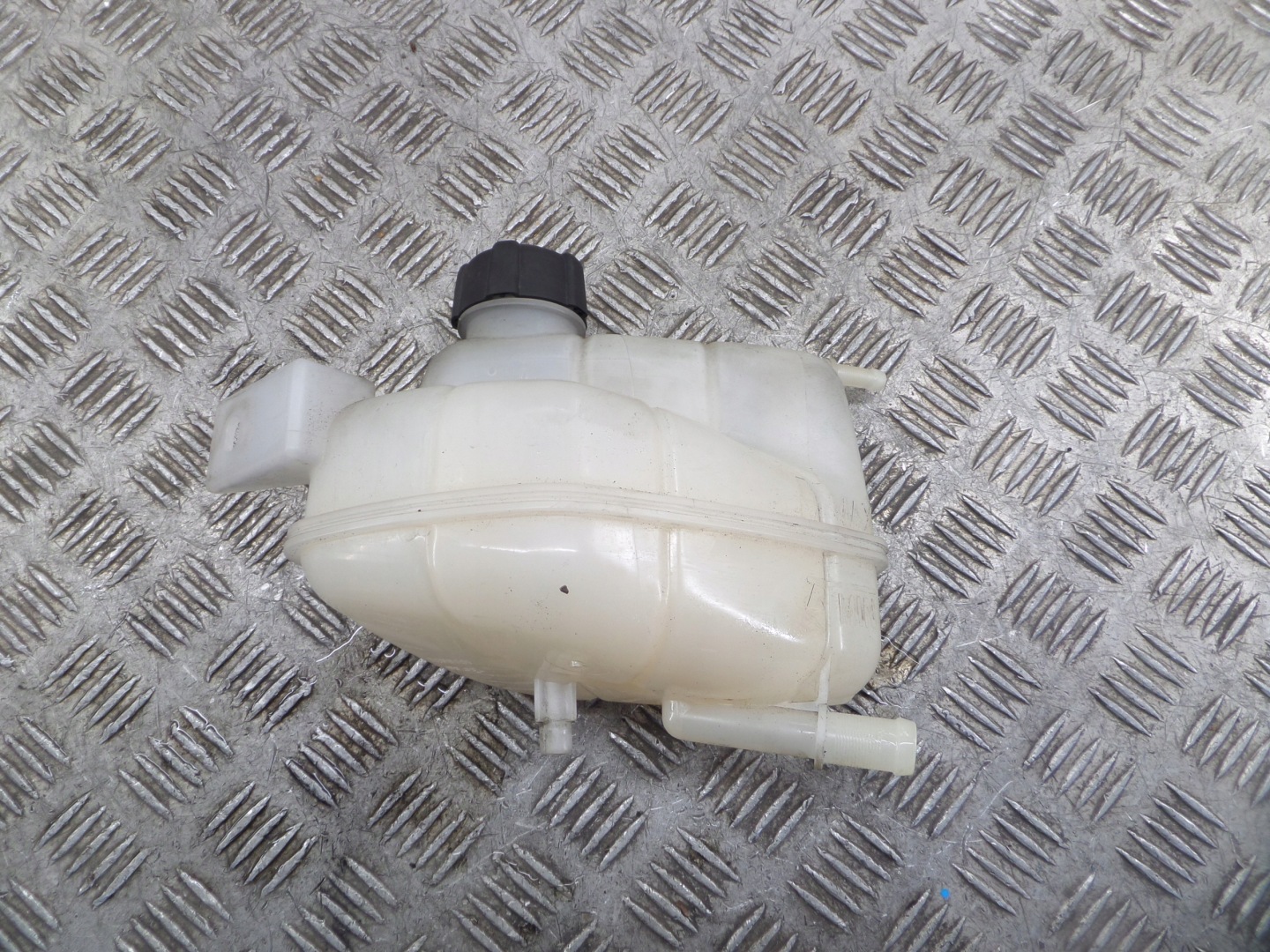 RENAULT KADJAR LIFT tank water tank