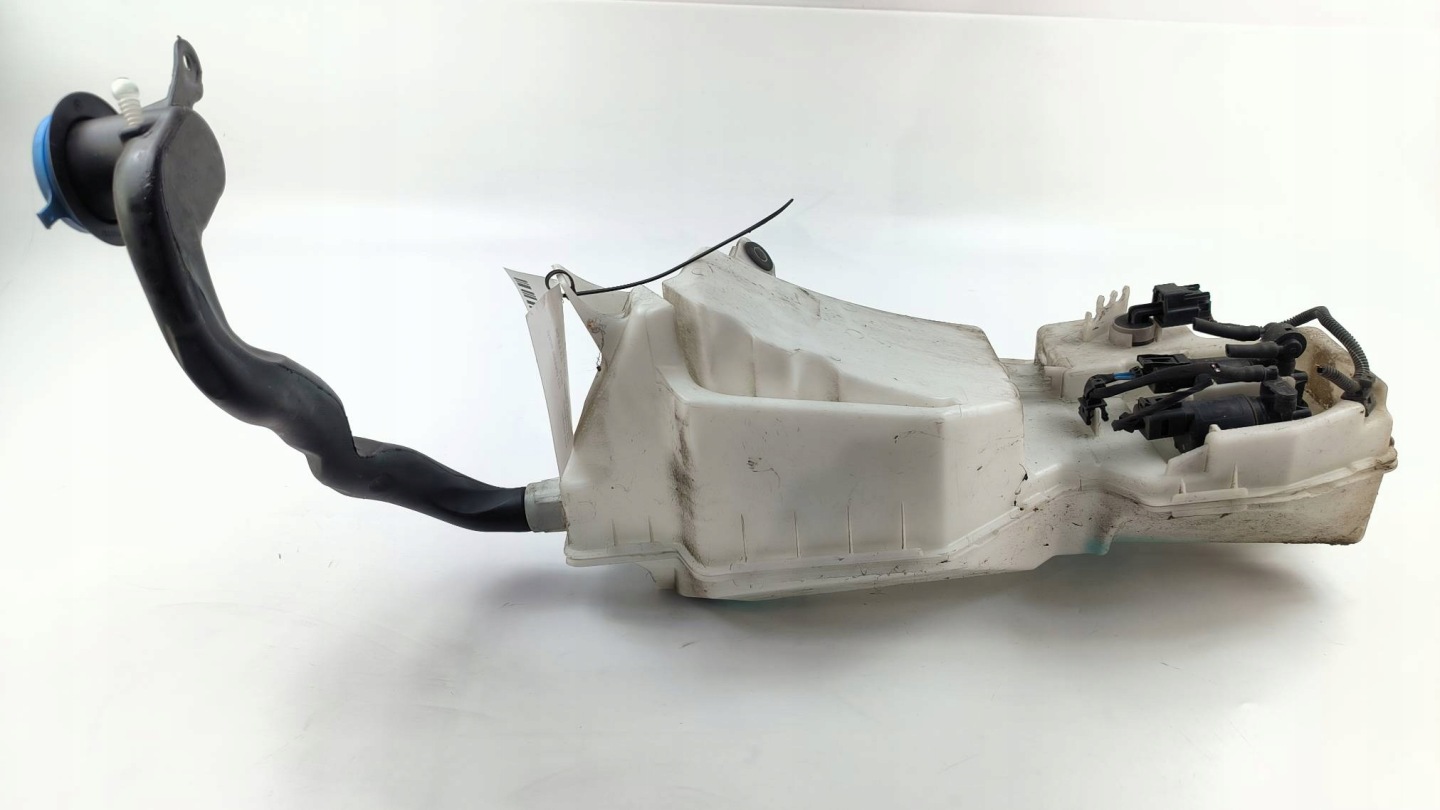 washer fluid tank 307447577 VOLVO V60 II