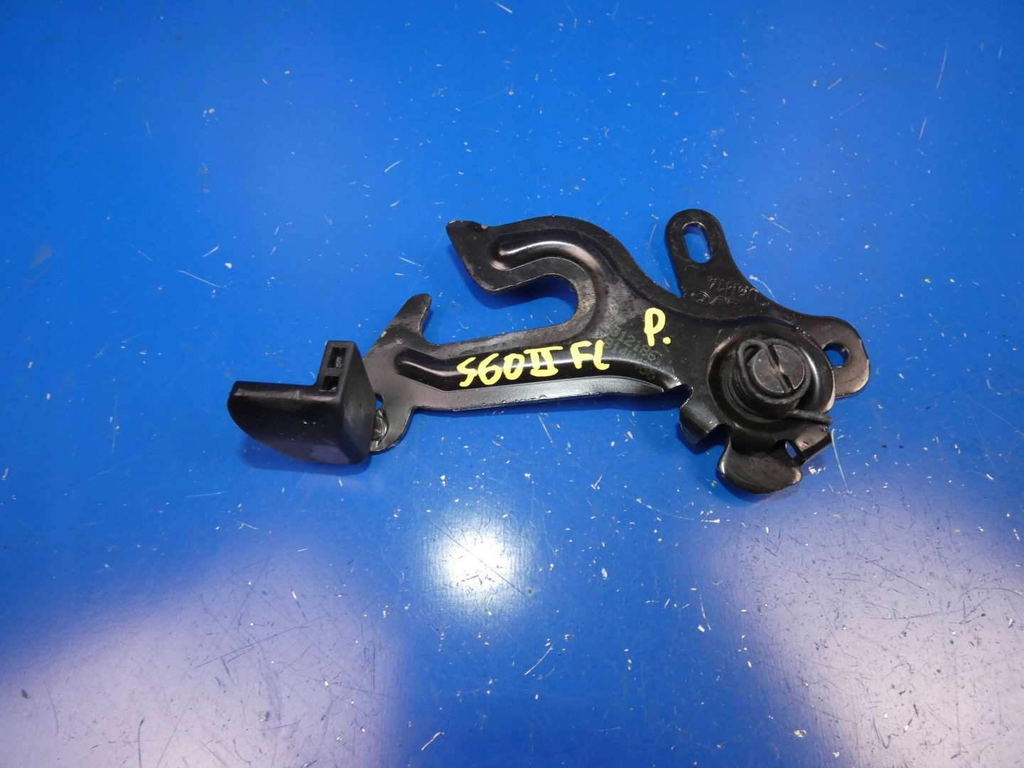 VOLVO S60 II V60 lock RYGIEL handle bonnets