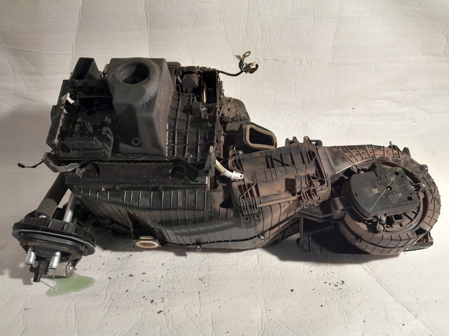 BMW X7 G07 heater front bundle 6806334