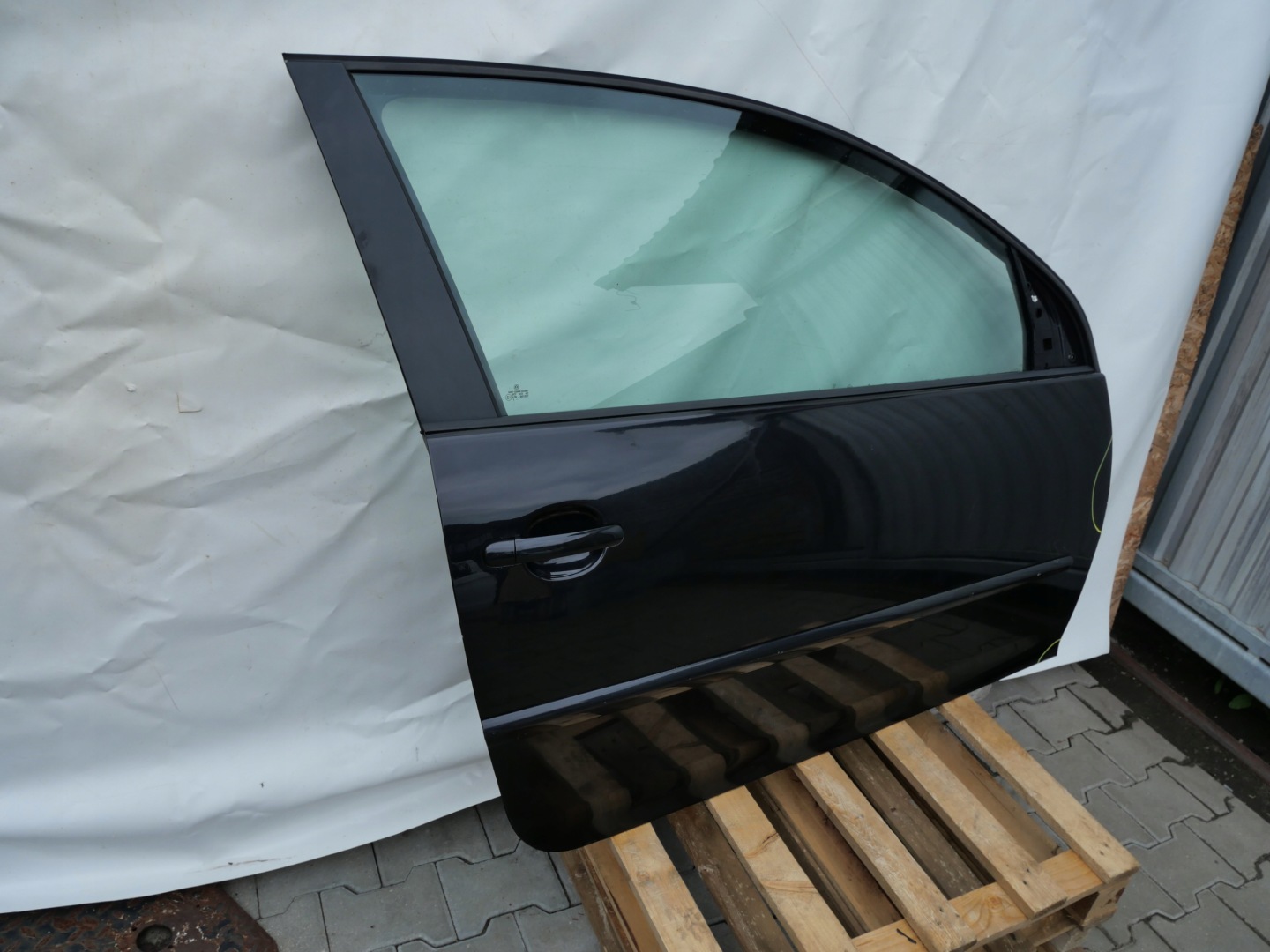 VW GOLF V dveře pravé předek