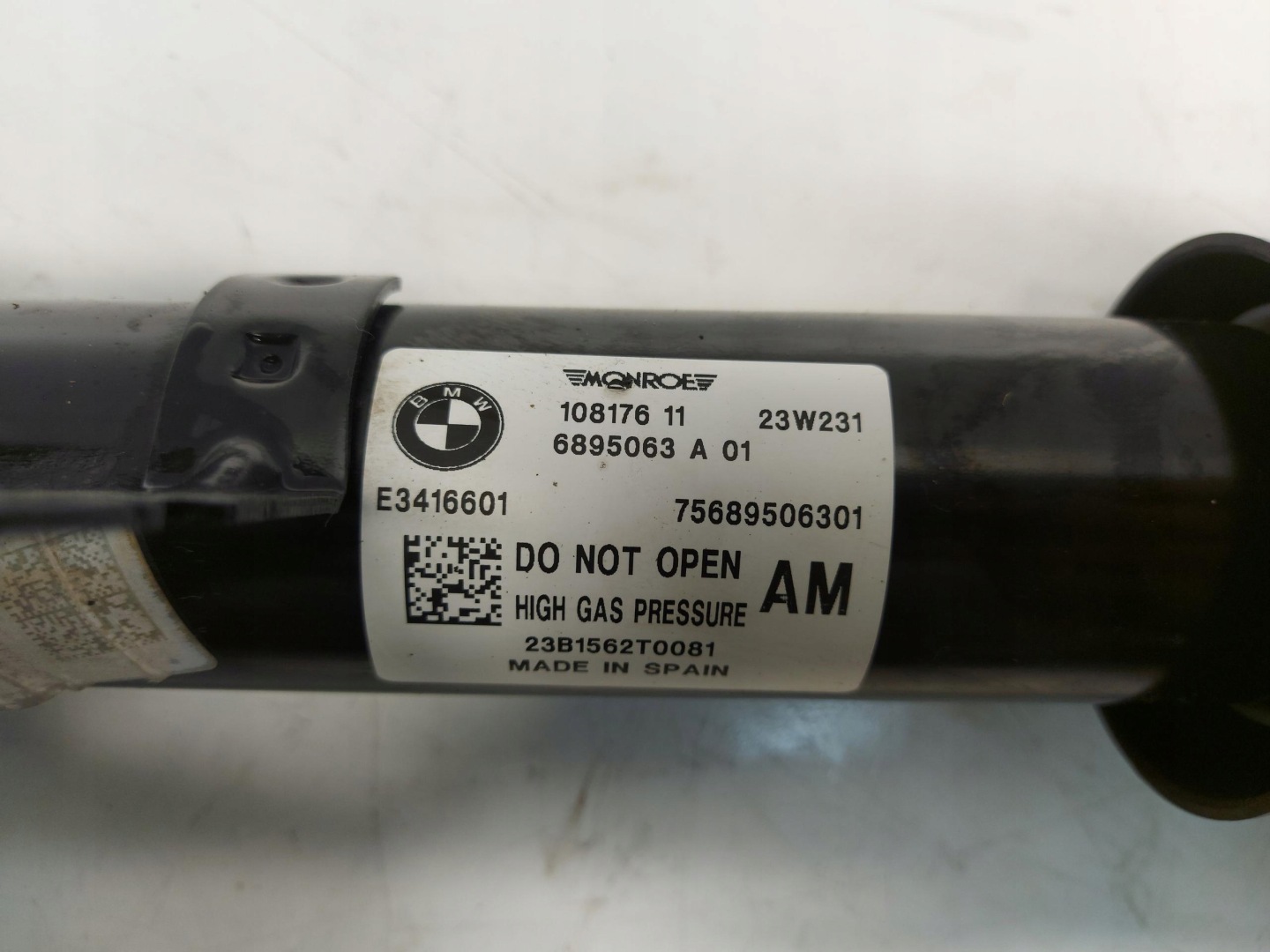 BMW G20 LIFT shock absorber left rear part 6895063