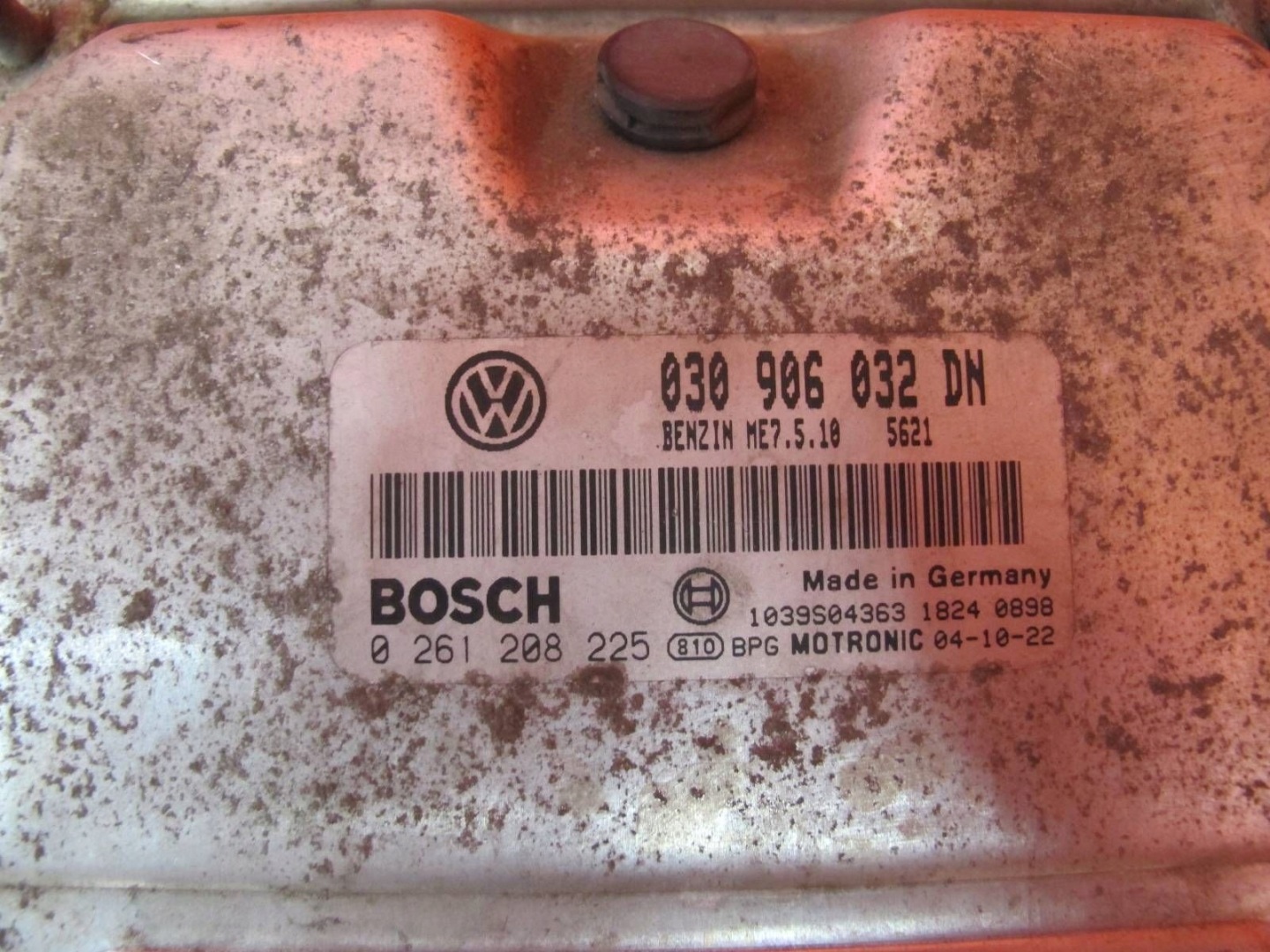 VW LUPO 1.0 AUC control unit computer of the engine 0261208225 BOSCH 030906032DN