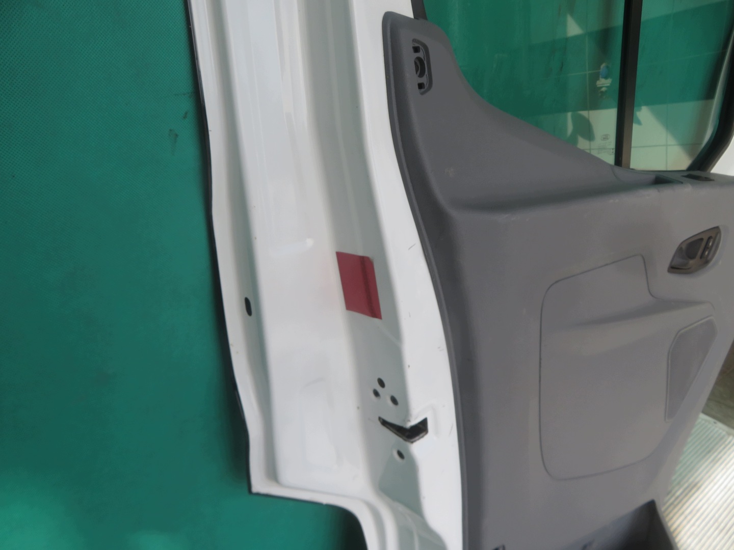 door left front FORD TRANSIT MK8