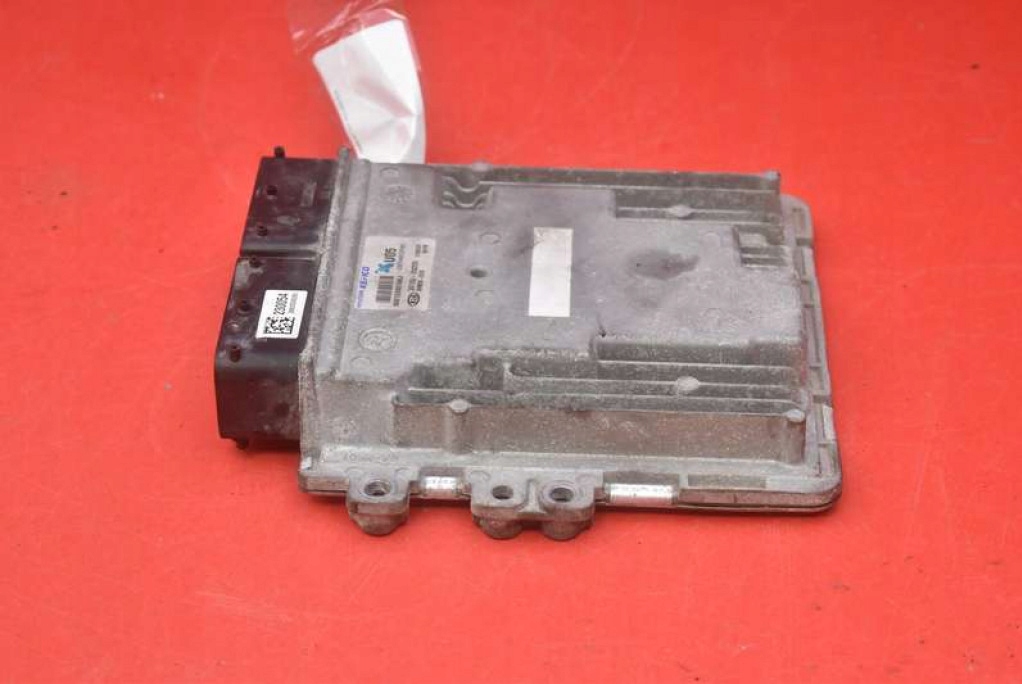 computer control unit of the engine 39100-2U205 KIA CEED 3 III 1.6 CRDI 115 KM 18-20