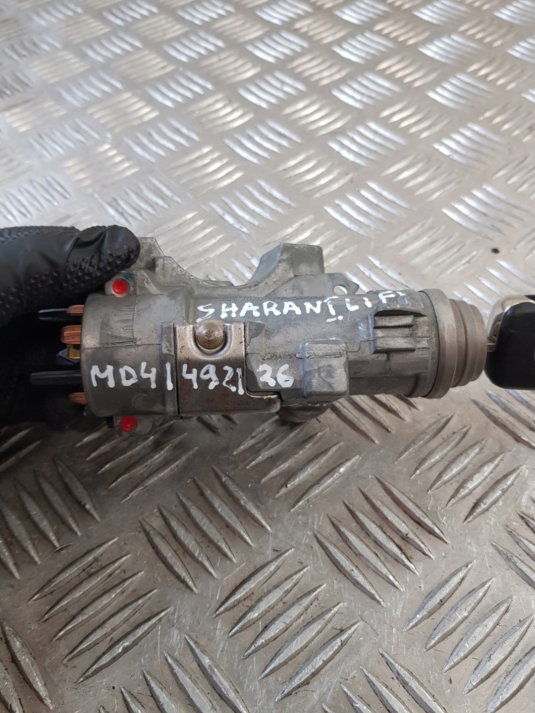 ignition key 4B0905851F VW SHARAN and LIFT 04R
