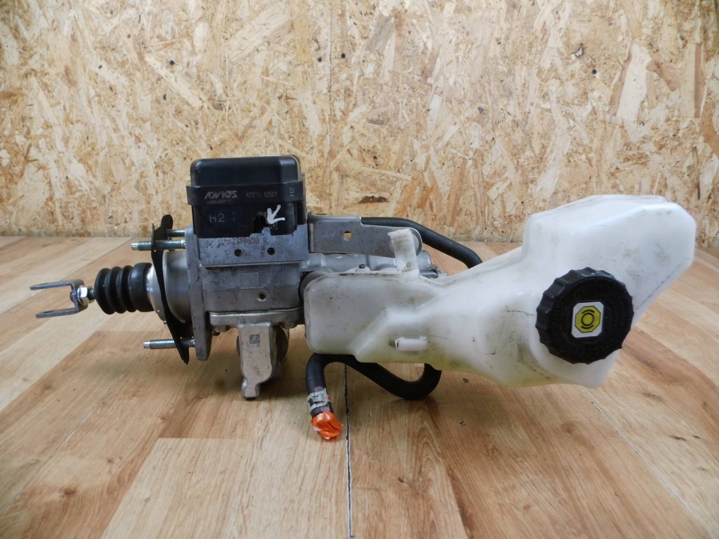 Toyota Corolla E21 2.0 HYBRID Servofreno 47210-12501