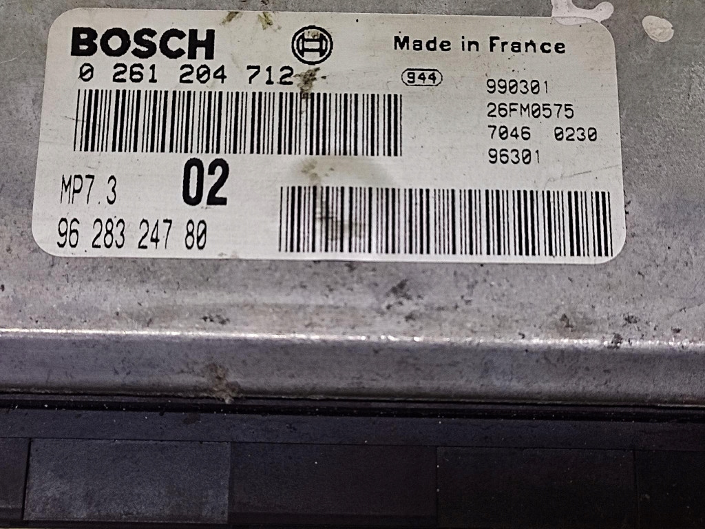 PEUGEOT 206 1.4 control unit of the engine 0261204712