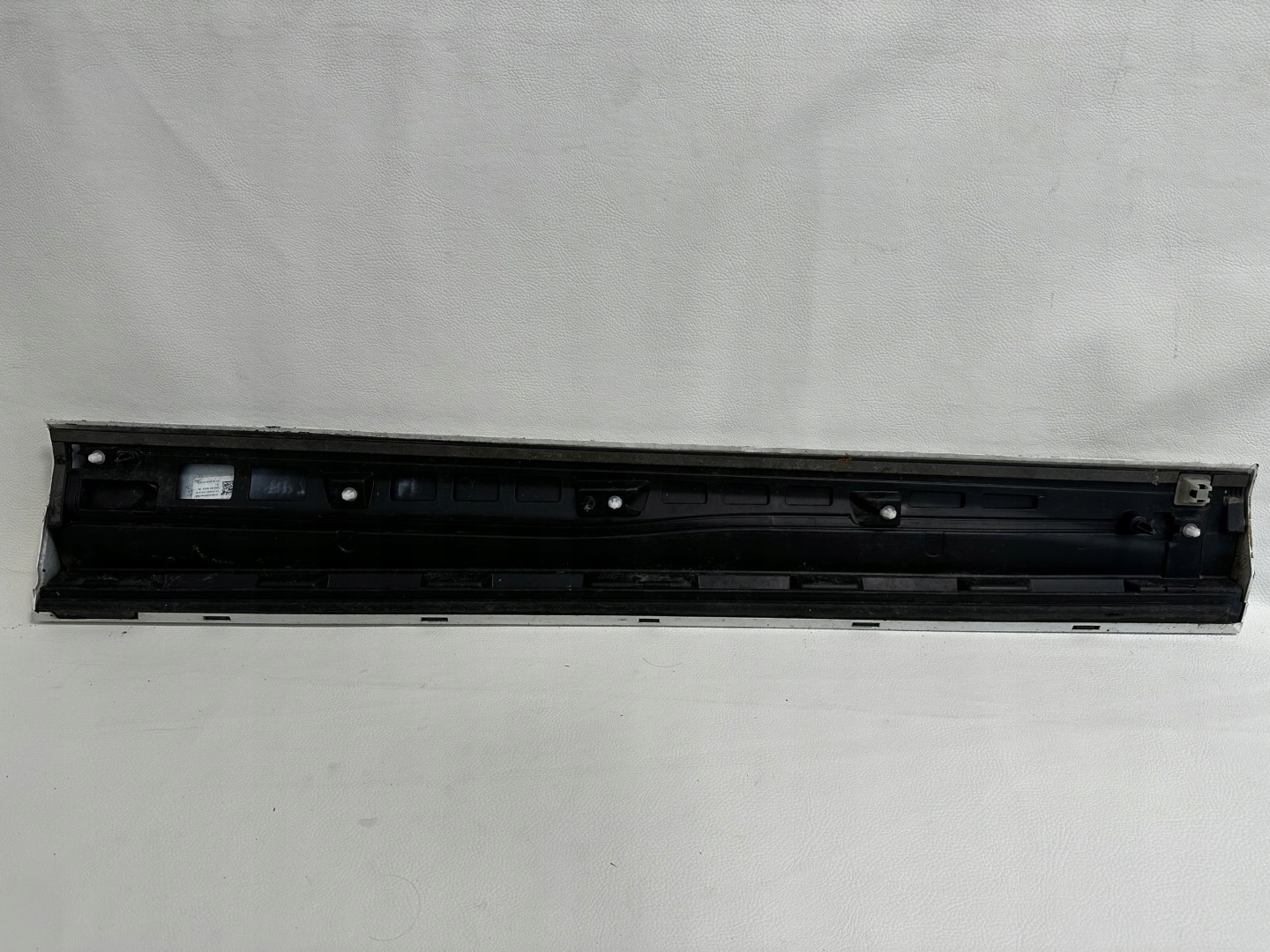 Audi Q2 81A moulding door front left