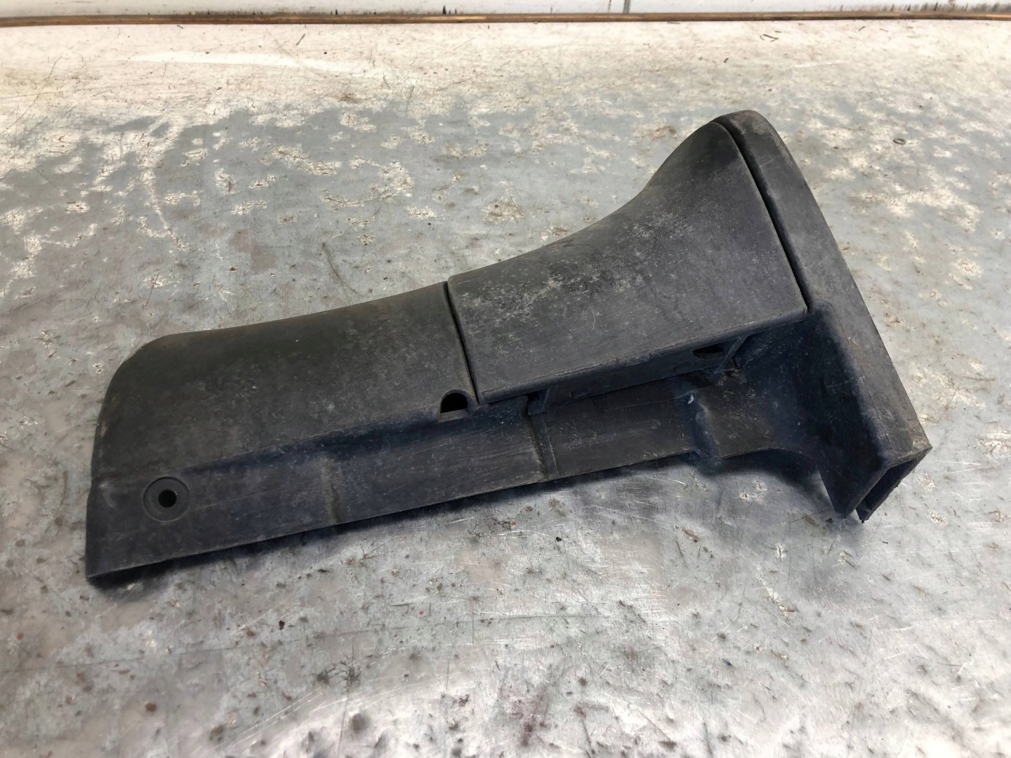 moulding pipe end of the threshold left PORSCHE CAYENNE 7L5807547A