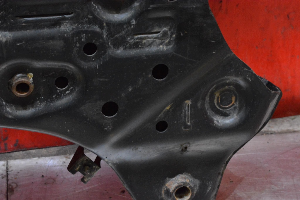 axle beam sider subframe axle beam front 62401J7AA0 KIA CEED 3 III 1.6 CRDI 116 KM